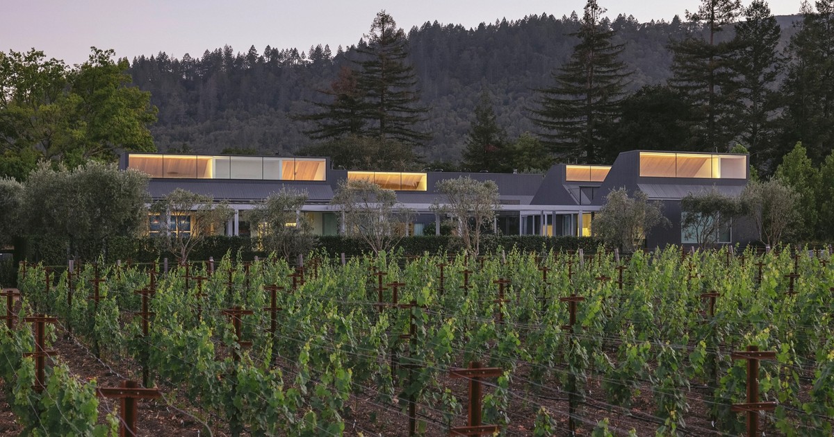 Centric General Contractors Construction and Build California Bella Oaks Exterior Fieldview