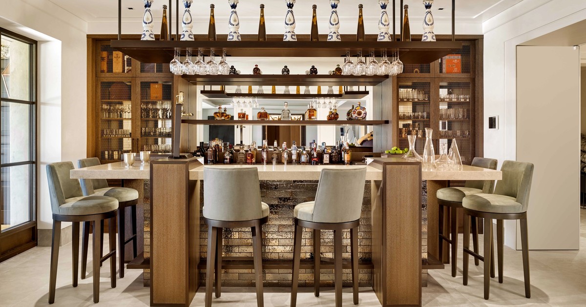 Centric General Contractors Construction and Build California Meadowood Estate Bar