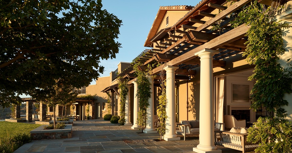 Centric Building California Soda Canyon Outdoor Covered Colonnade Climbing Vines
