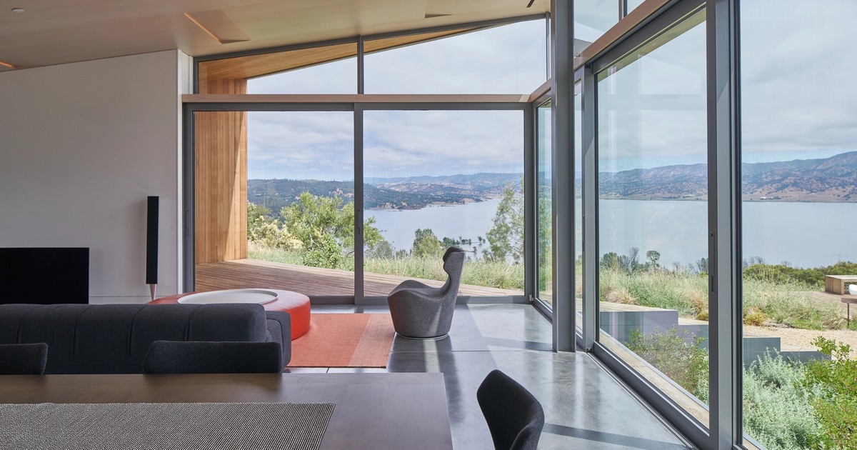 Centric General Contractors Construction and Build California Lake Berryessa Interior Openplan Livingroom Lakeviews