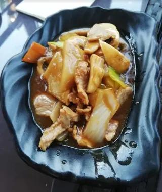 Hot Menu - Beef with mushrooms and rice