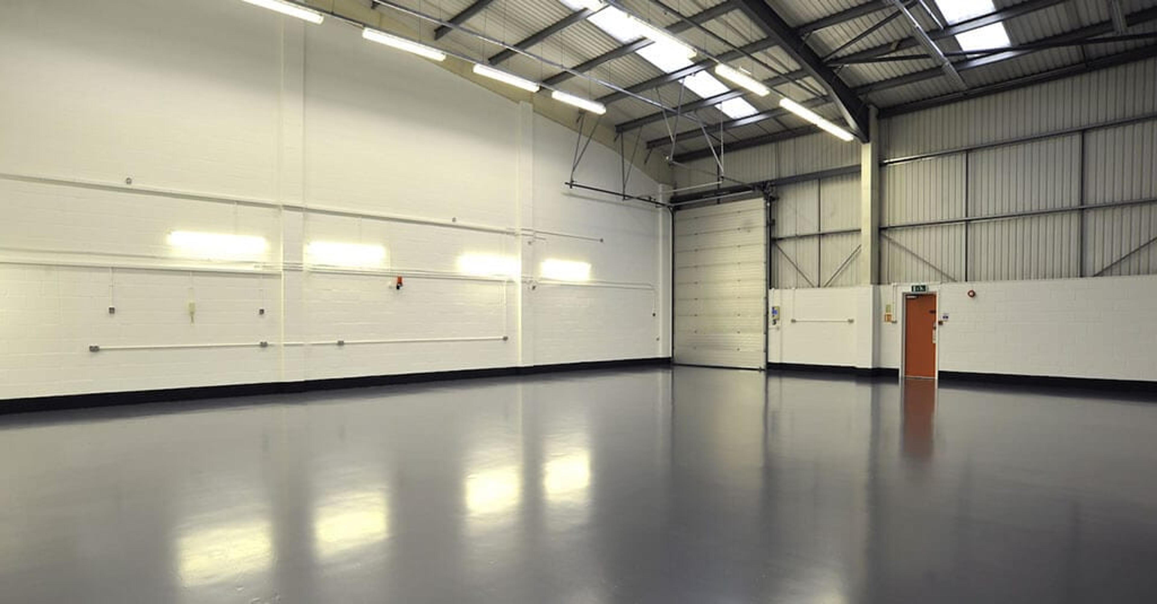Learn The Difference Between Epoxy, Polyurethane or Polyaspartic Coatings