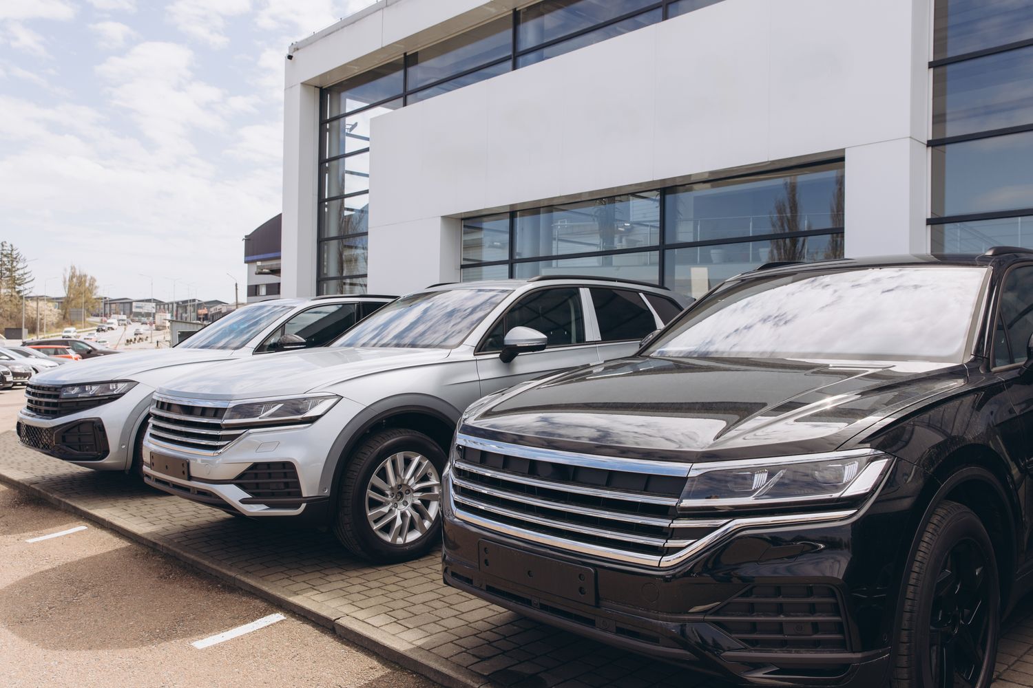 Car yard and vehicle showroom security