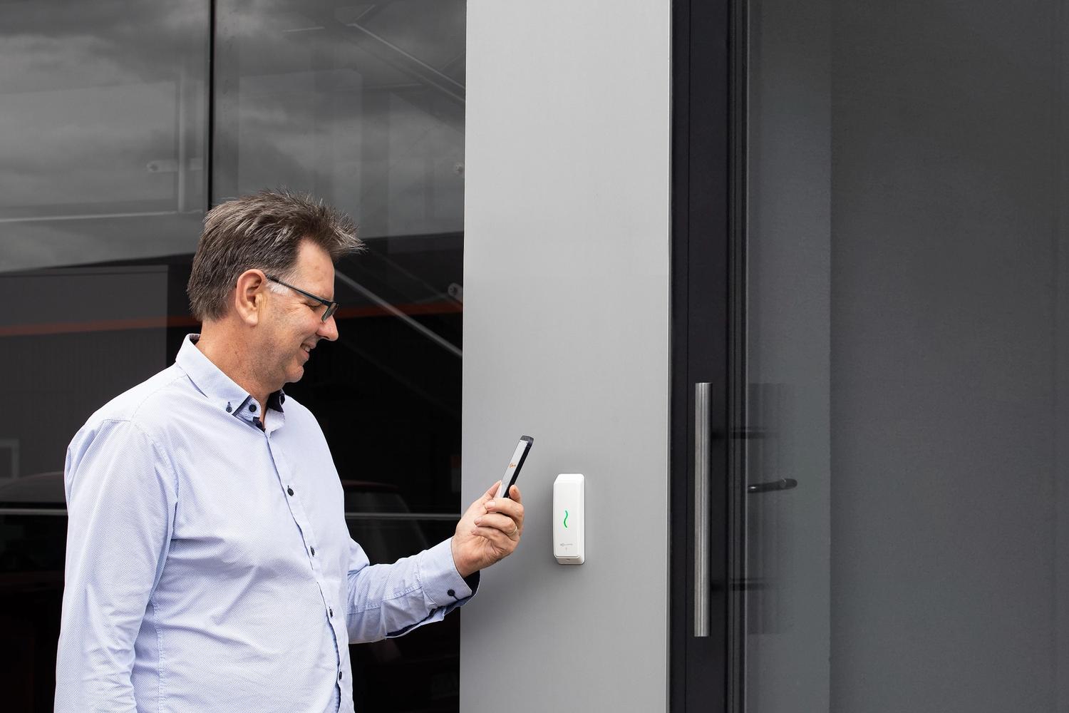 Man using tap access