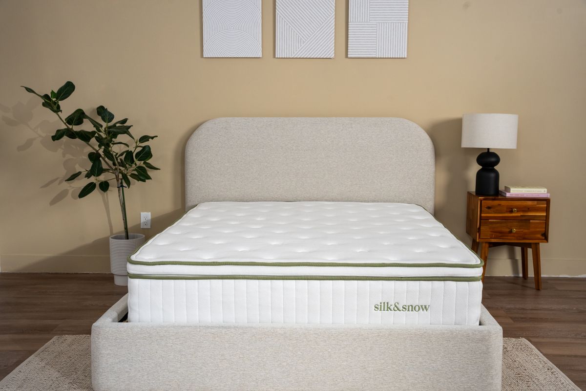 Silk & Snow Organic Mattress