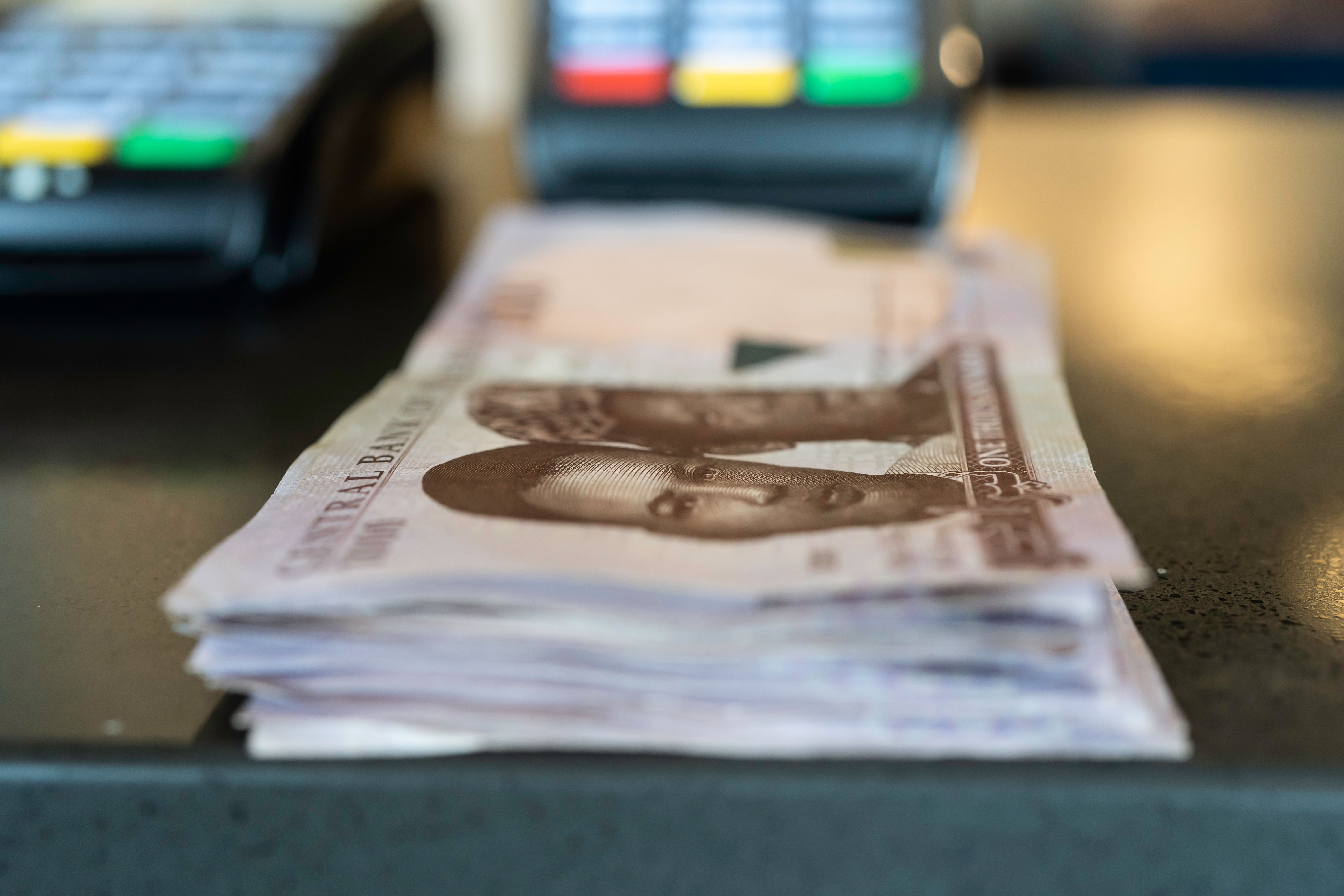 Muğla'da ATM'lerden döviz dönemi: İşlemler saniyeler içinde — Turizm