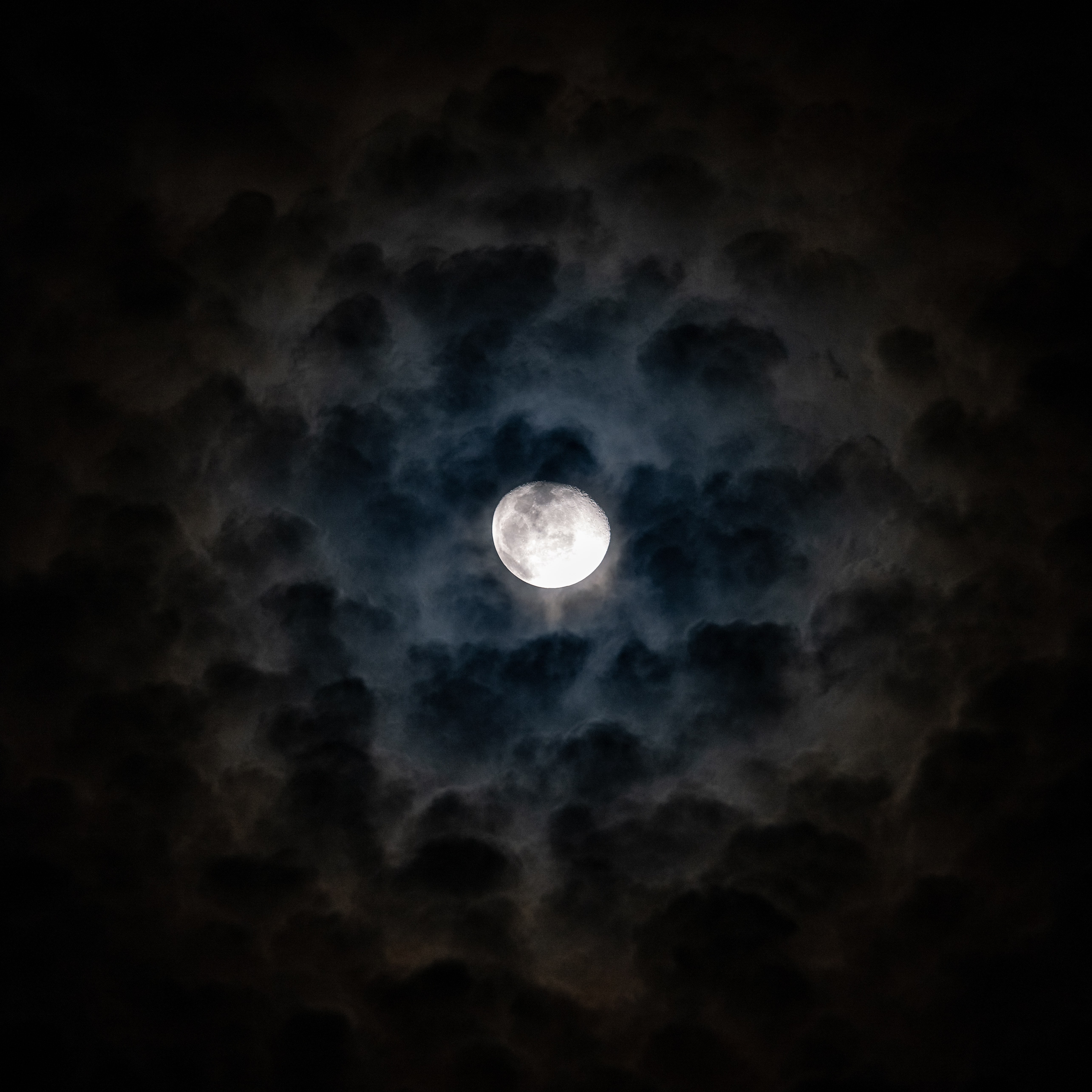 Spooky spooky moon in cloud cover