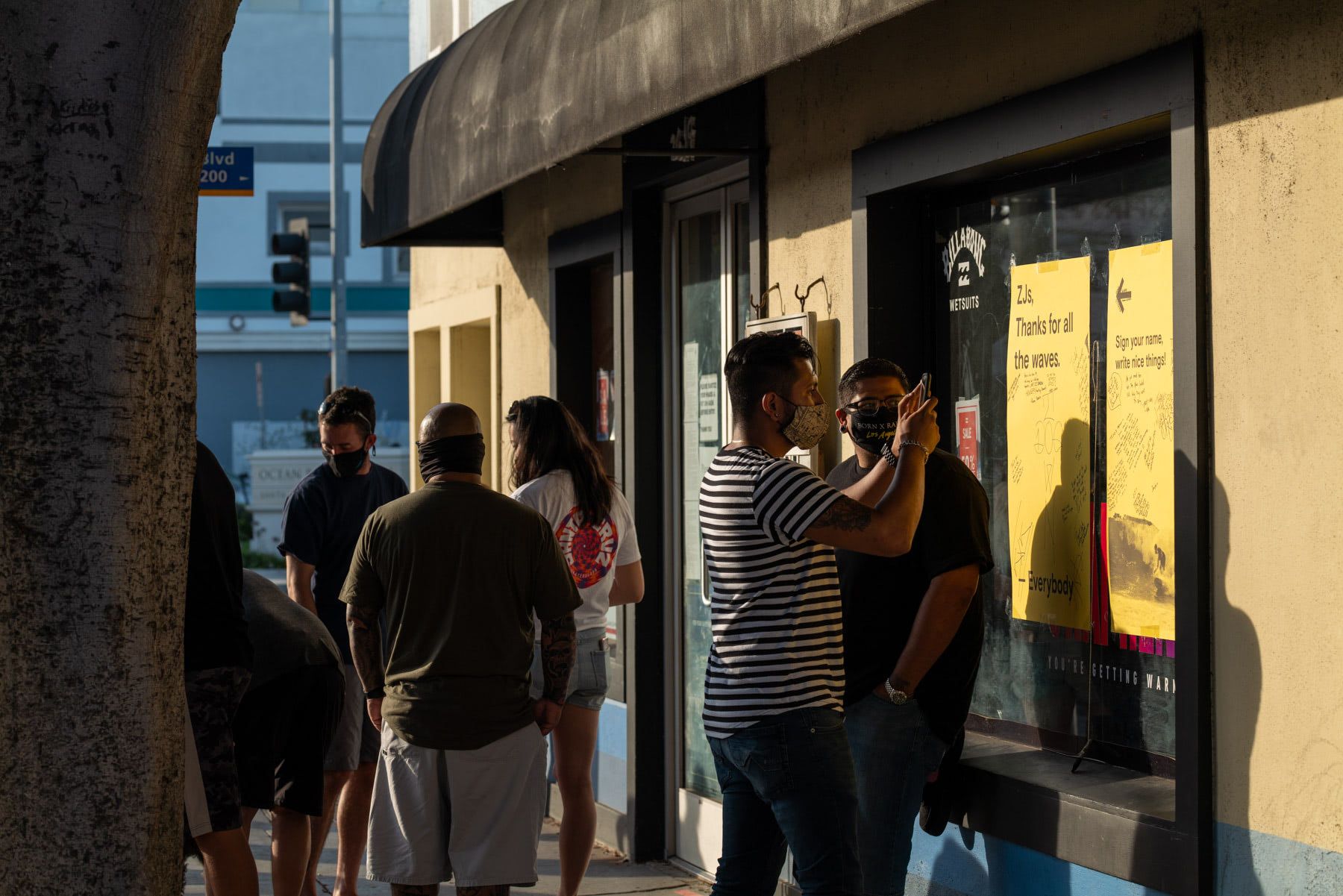 zjs boarding shop closing looking North