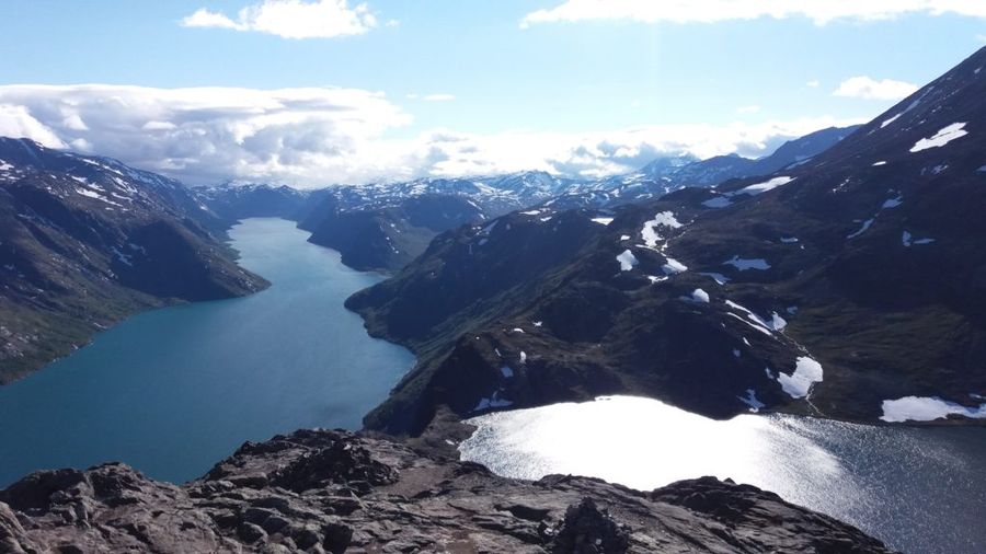 Hřbet Besseggen v Národním parku Jotunheimen.