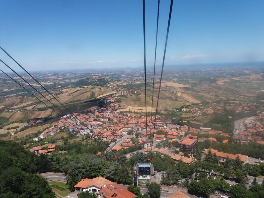 Lanovka vedoucí na vrchol pevnosti, San Marino