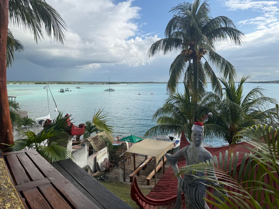 Los Rápidos de Bacalar – přírodní proud v laguně, Mexiko