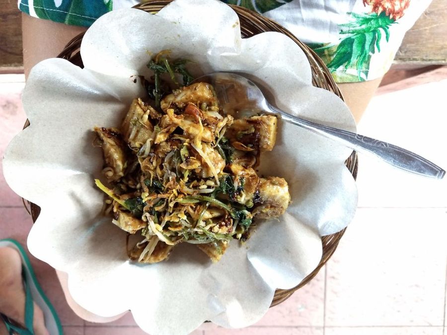 Vegetariánské gado gado s tofu