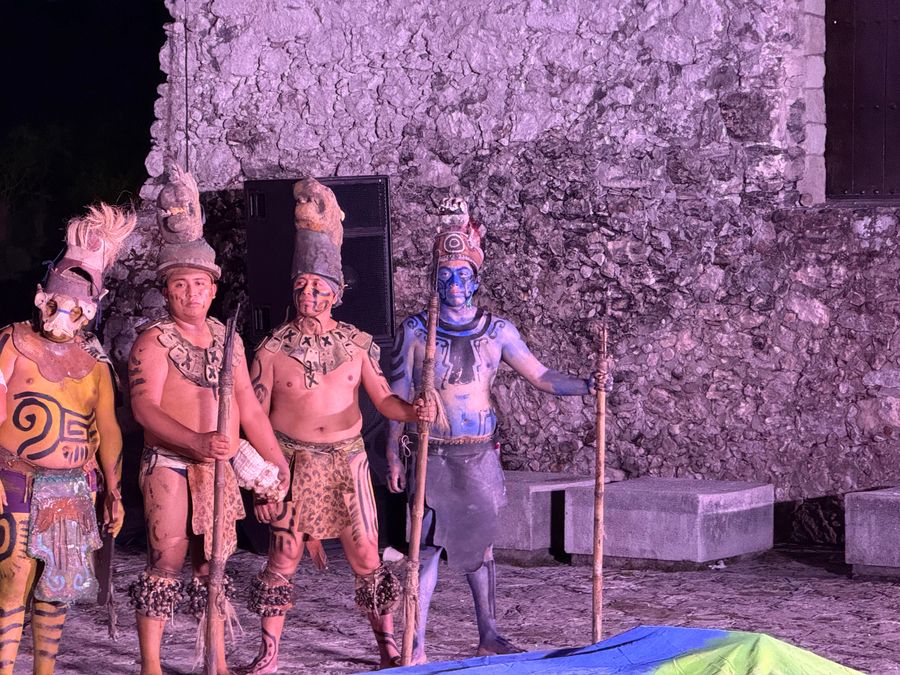 Bacalar – průzračná voda laguny, Mexiko