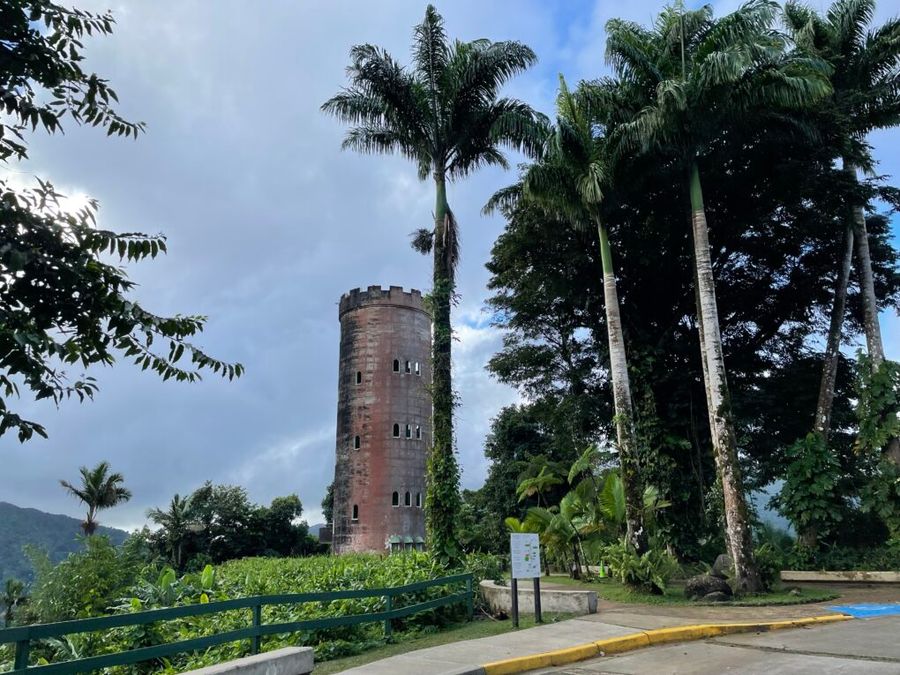 Vyhlídková věž v národním parku El Yunque, Portoriko