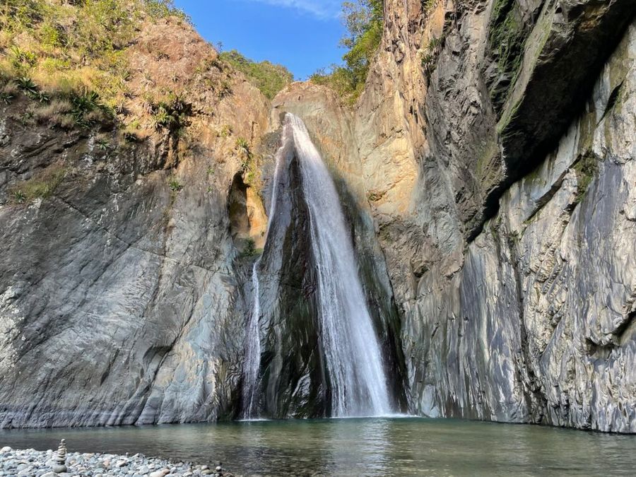 Salto de Jimenoa Dos, Dominikánská republika.