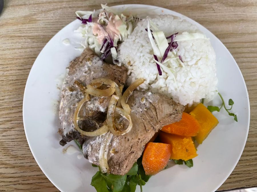 Na Flea Marketu se můžete skvěle najíst za dobré ceny