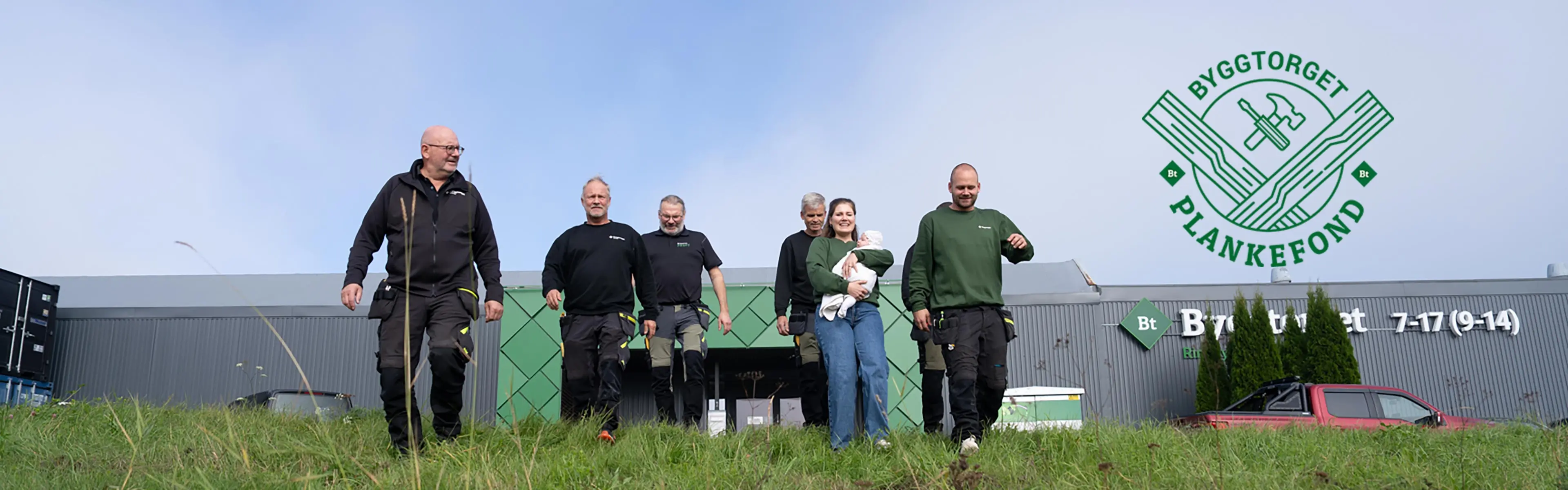 Plankefondet: Ansatte hos Byggtorget utenfor varehuset