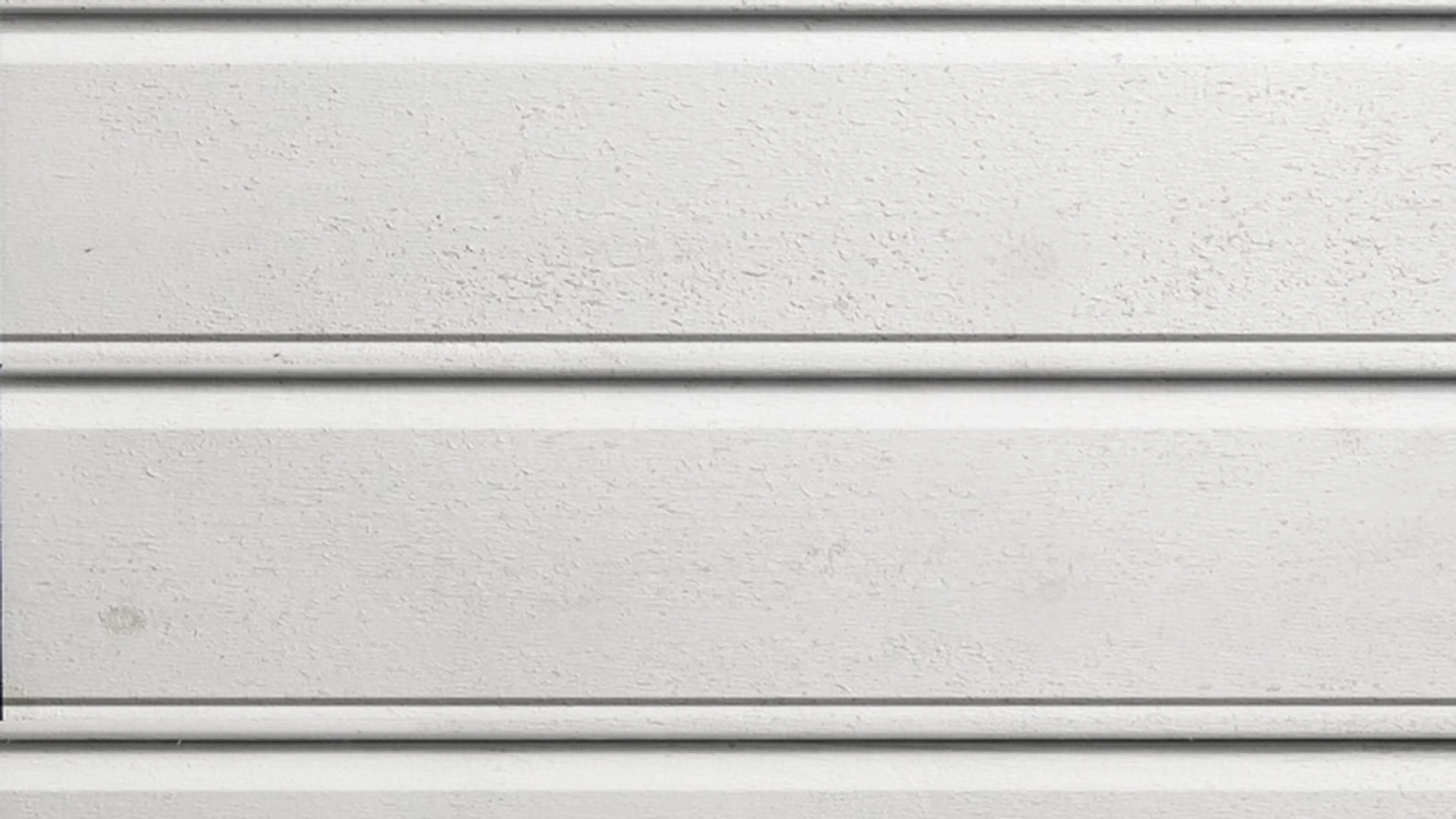 Dobbelfals med staff liggende kledning.