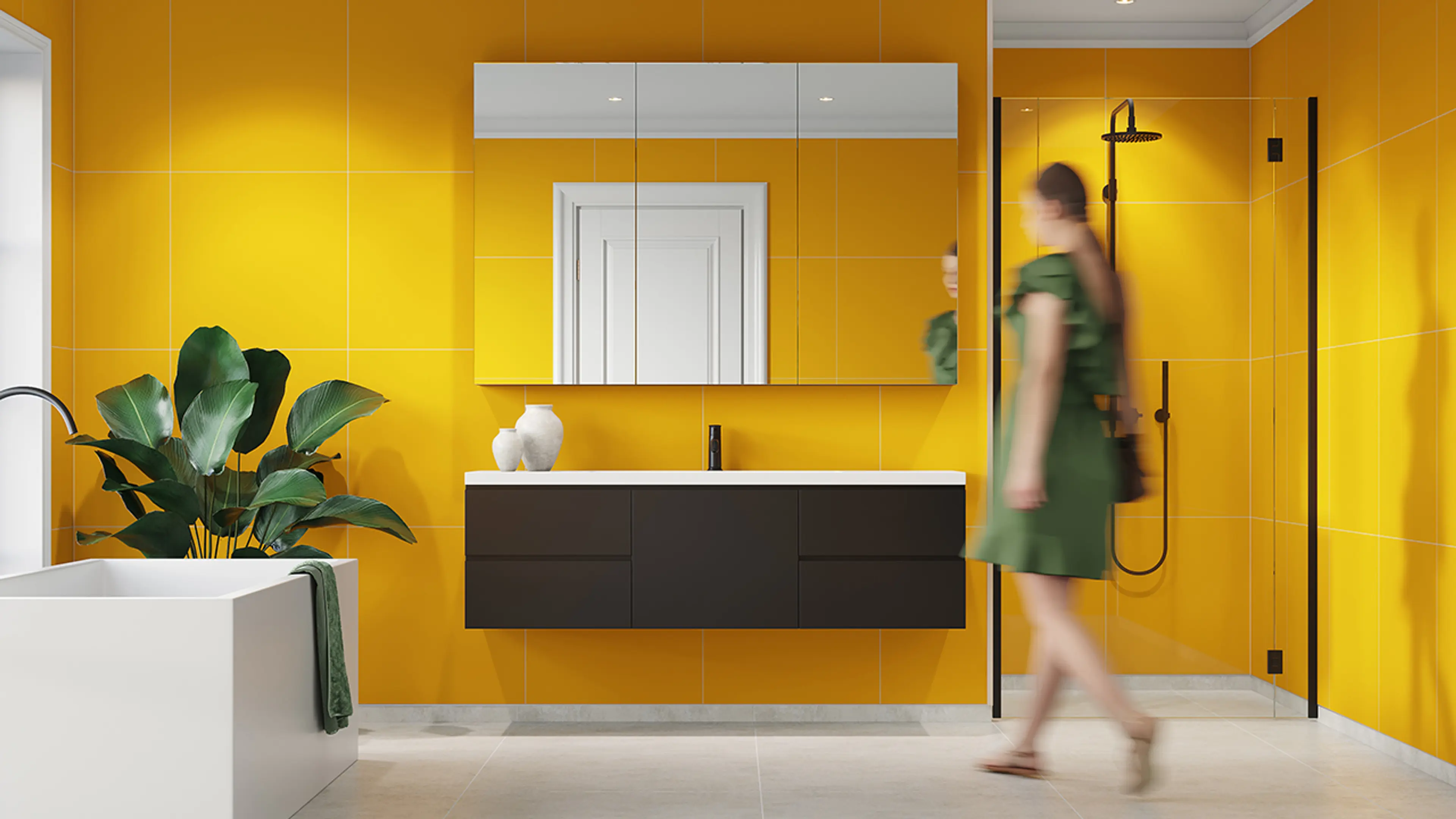 dame i grønn kjole på knallgult bad med dusj og badekar.