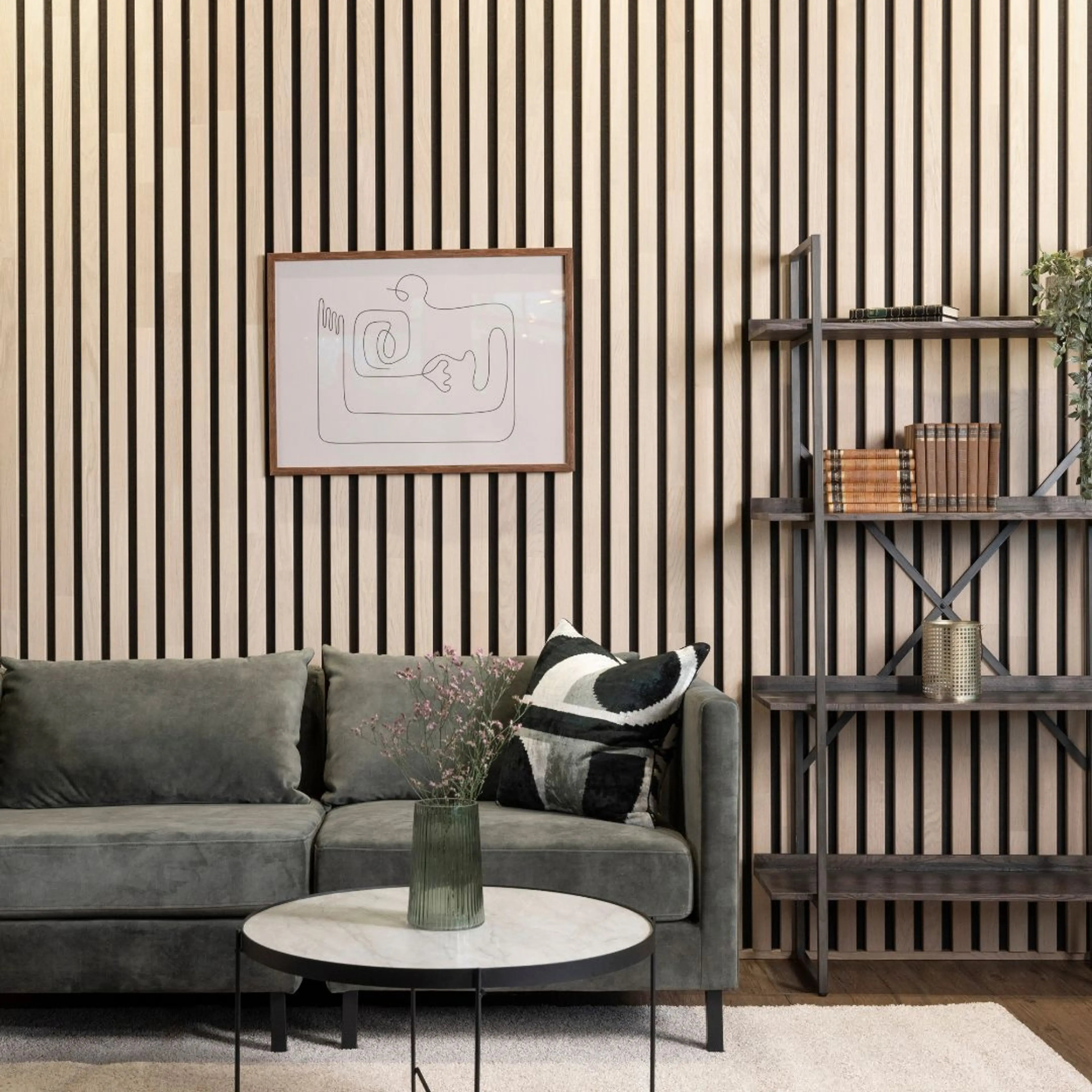 Ferdig spilevegg i moderne stue.