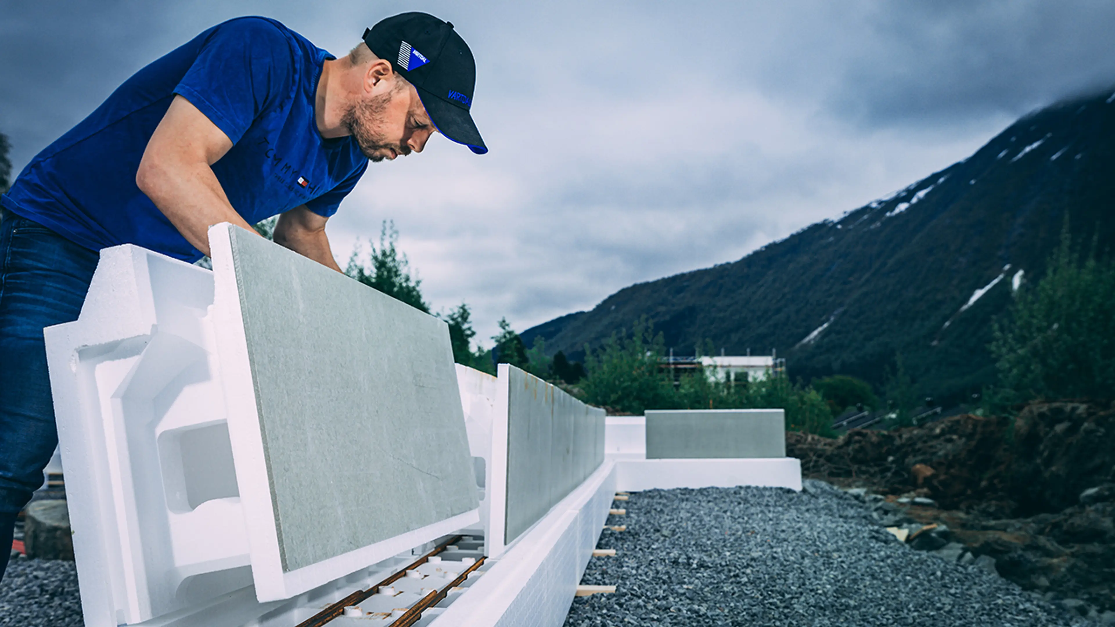 Mur og vegger som bygges med såleblokk og ringmur.