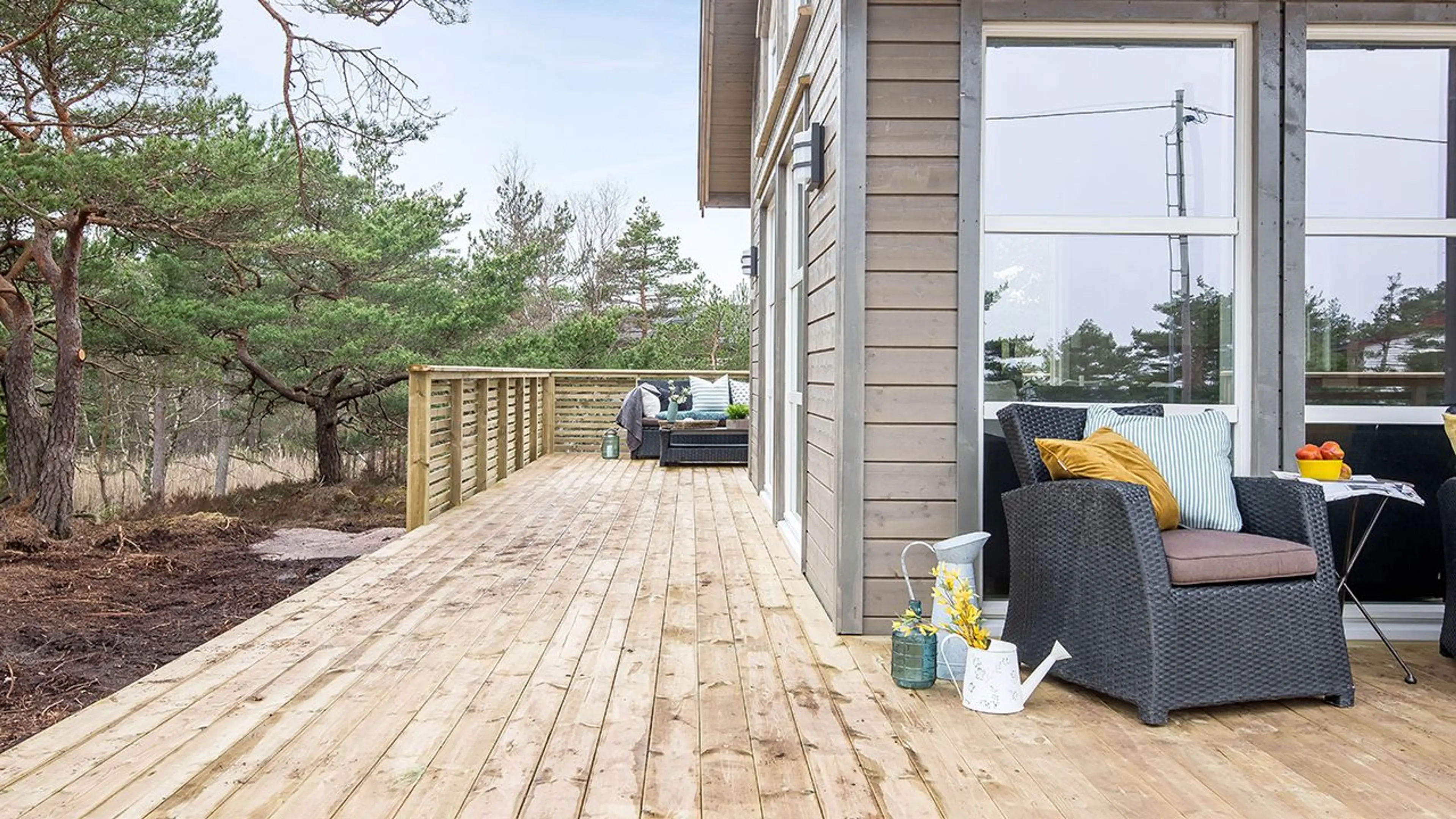 Trykkimpregnerte terrassebord fra Hasås på hytte.