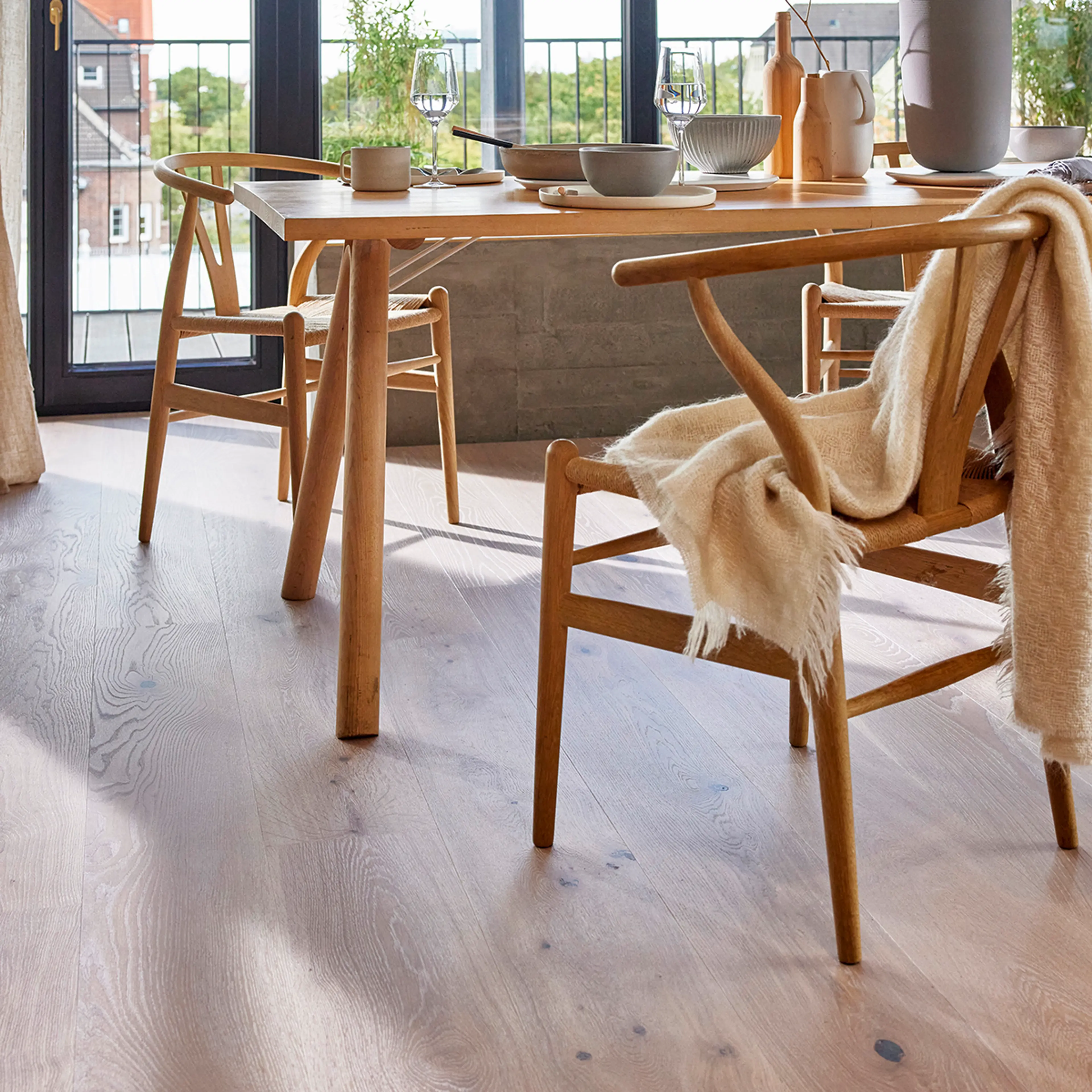 Parkett i eik i spisestue