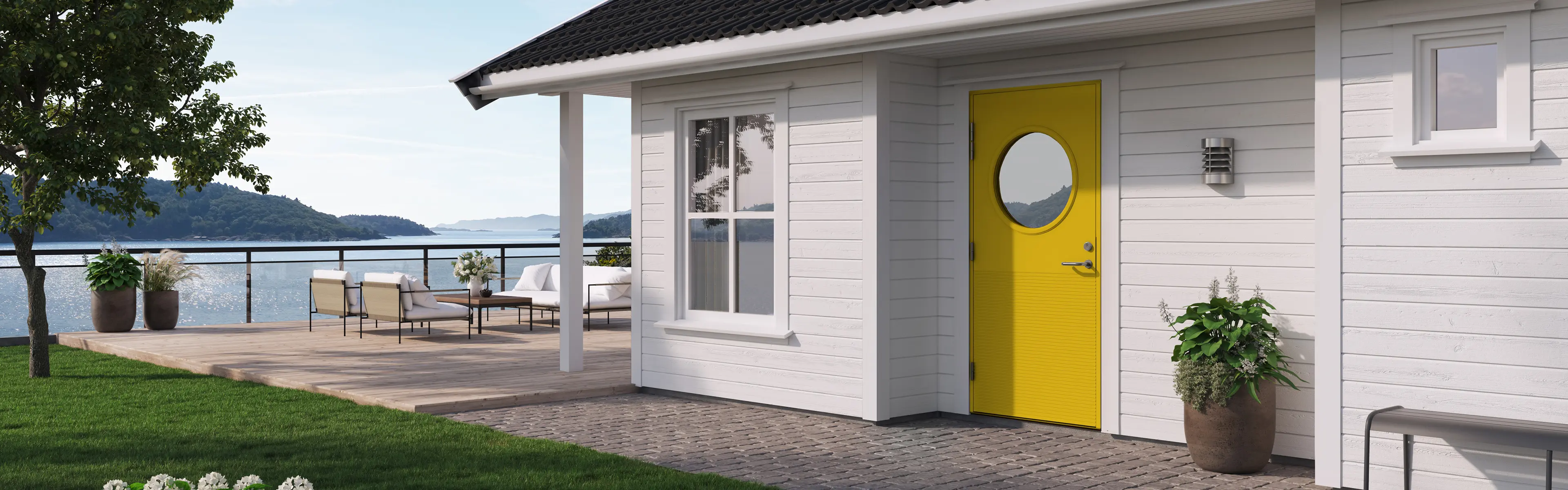 hvitt hus med gul ytterdør