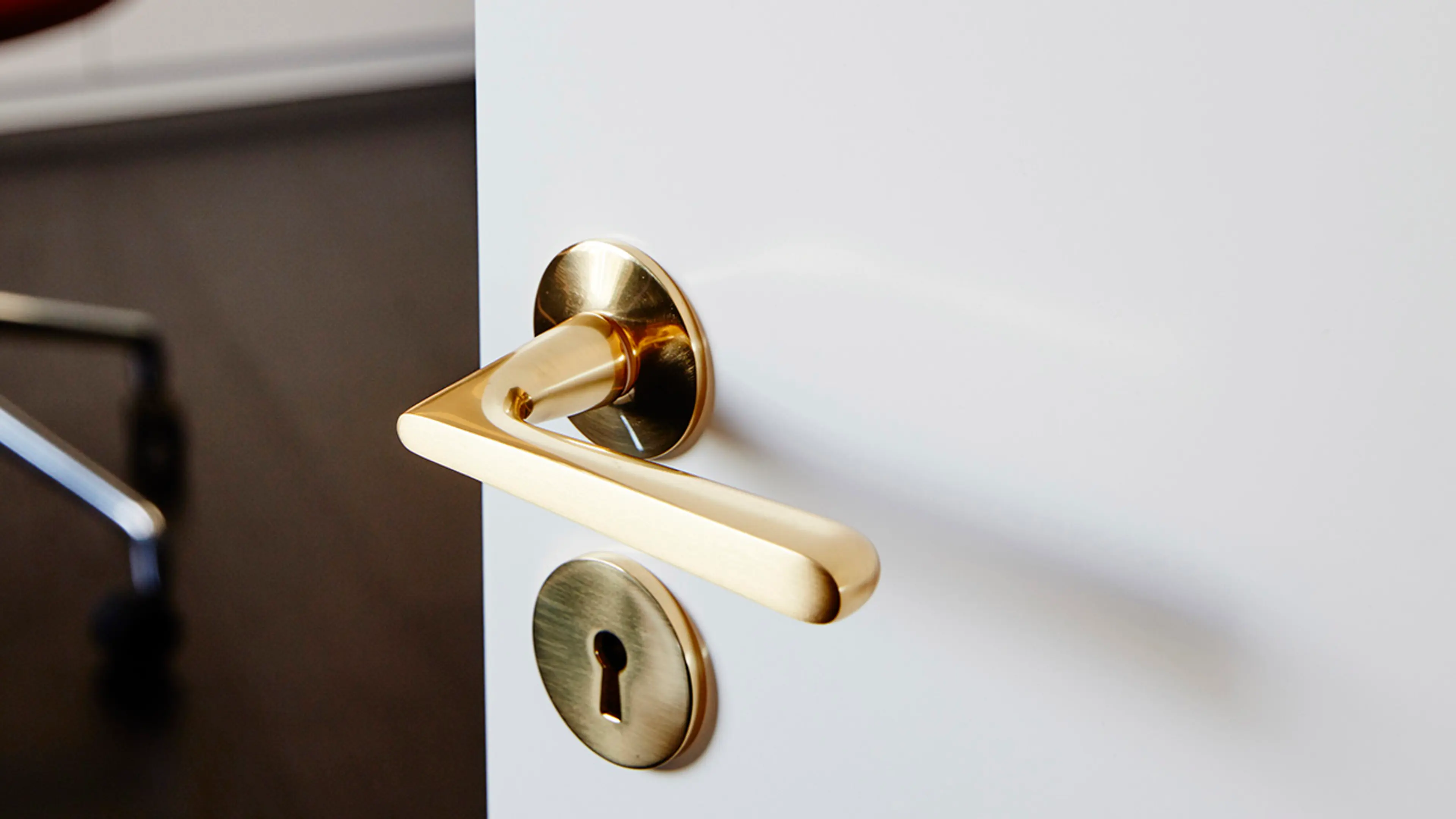 Dørhåndtak innerdør i børstet messing.