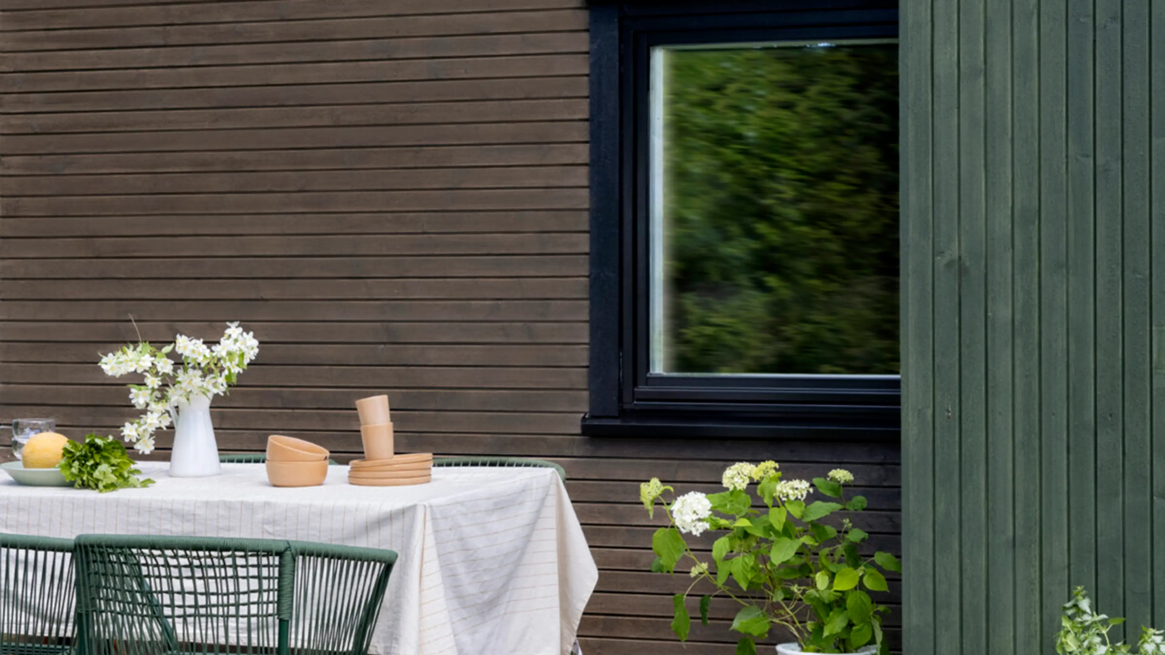 Hus beiset i fargen 1221 Lodalskåpa fra Tyrilin.