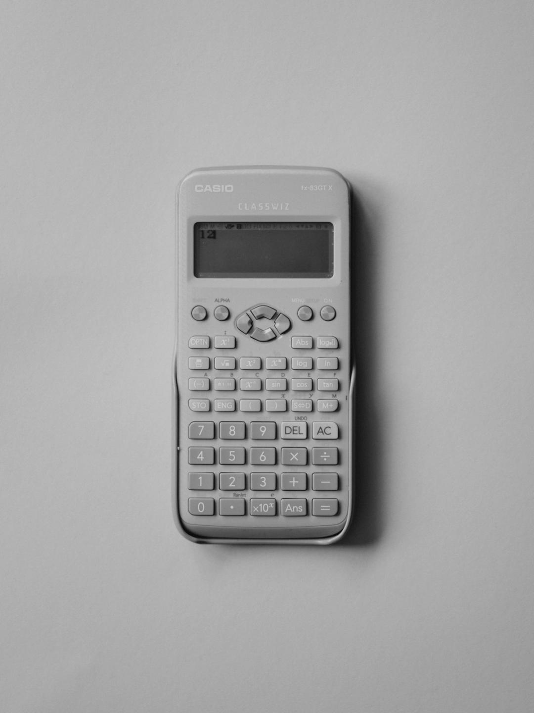Avansert kalkulator som brukes i teoretisk matematikk og eksamen i Matematikk R1.