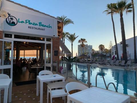 La Plaza Beach Restaurant @ Dona Lola