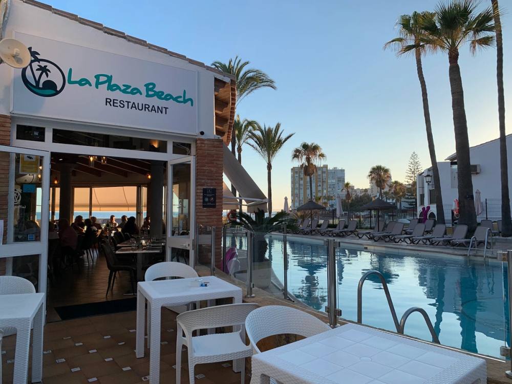La Plaza Beach Restaurant @ Dona Lola