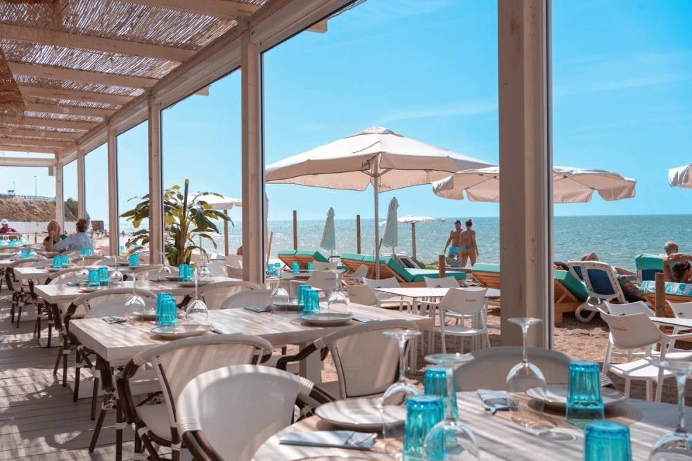 Los Delfines Beach Restaurant