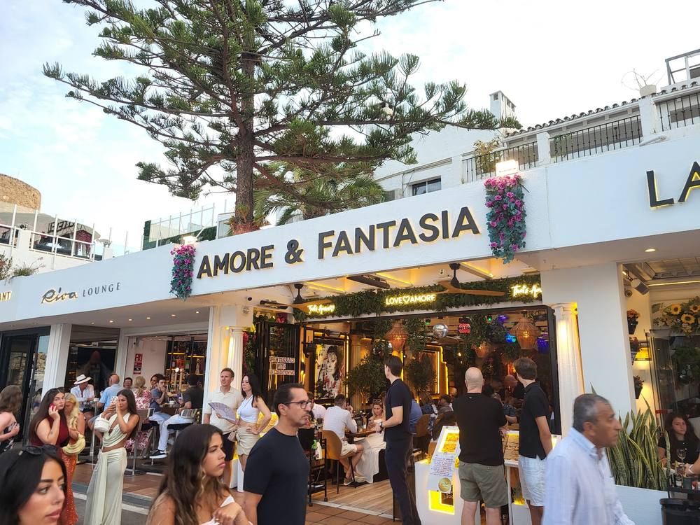 AMORE E FANTASIA Frontline in Puerto Banus, Italian Restaurant with Wood Fired Pizza, Outdoor Terrace with Sea & Yacht Views