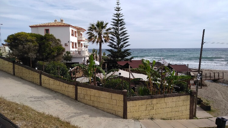 Restaurante Faro playa & Charcòn Beach