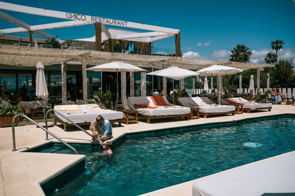 ÚNICO BEACH RESTAURANT