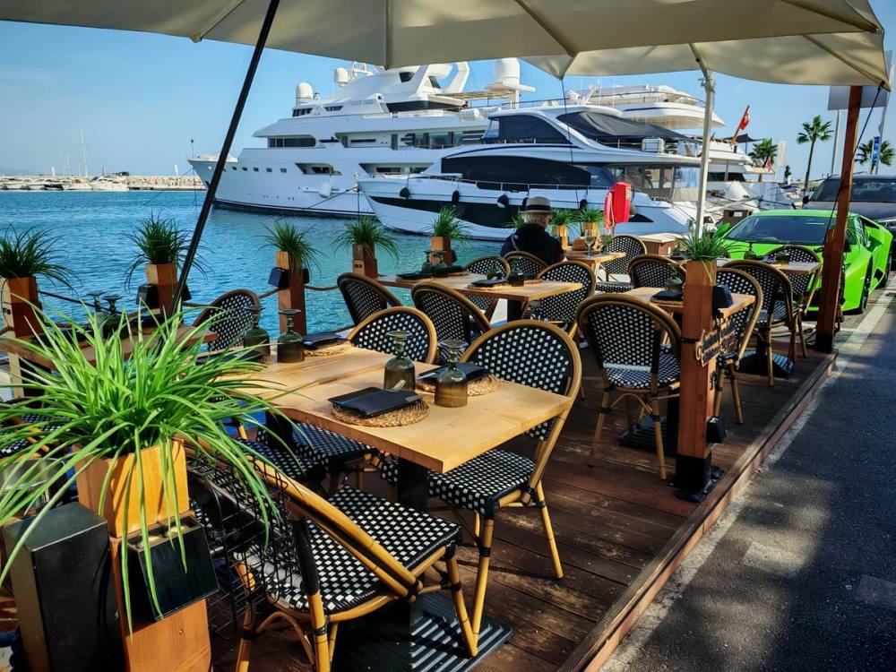AMORE E FANTASIA Frontline in Puerto Banus, Italian Restaurant with Wood Fired Pizza, Outdoor Terrace with Sea & Yacht Views