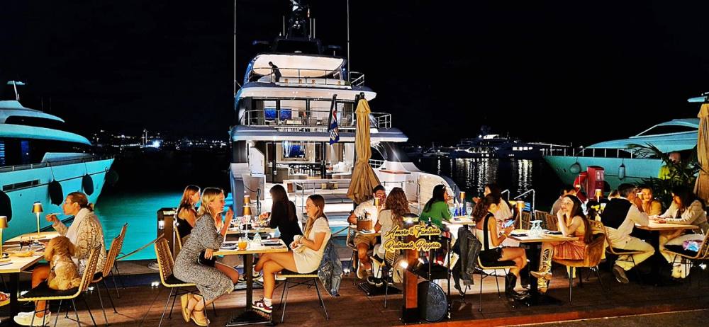 AMORE E FANTASIA Frontline in Puerto Banus, Italian Restaurant with Wood Fired Pizza, Outdoor Terrace with Sea & Yacht Views