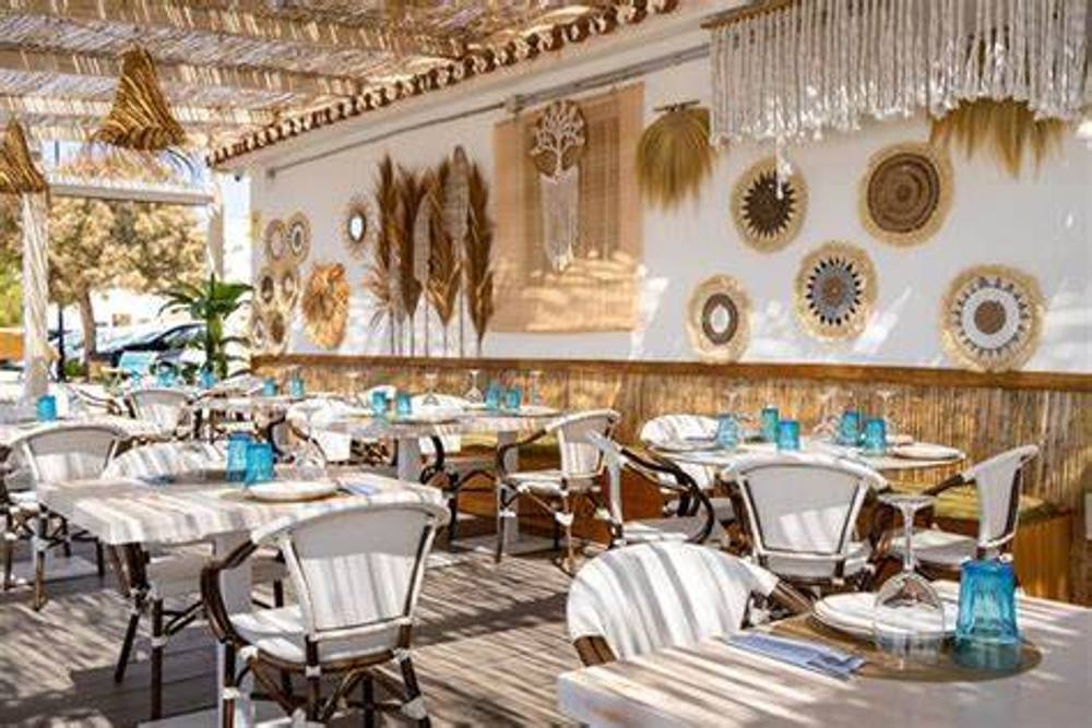 Los Delfines Beach Restaurant