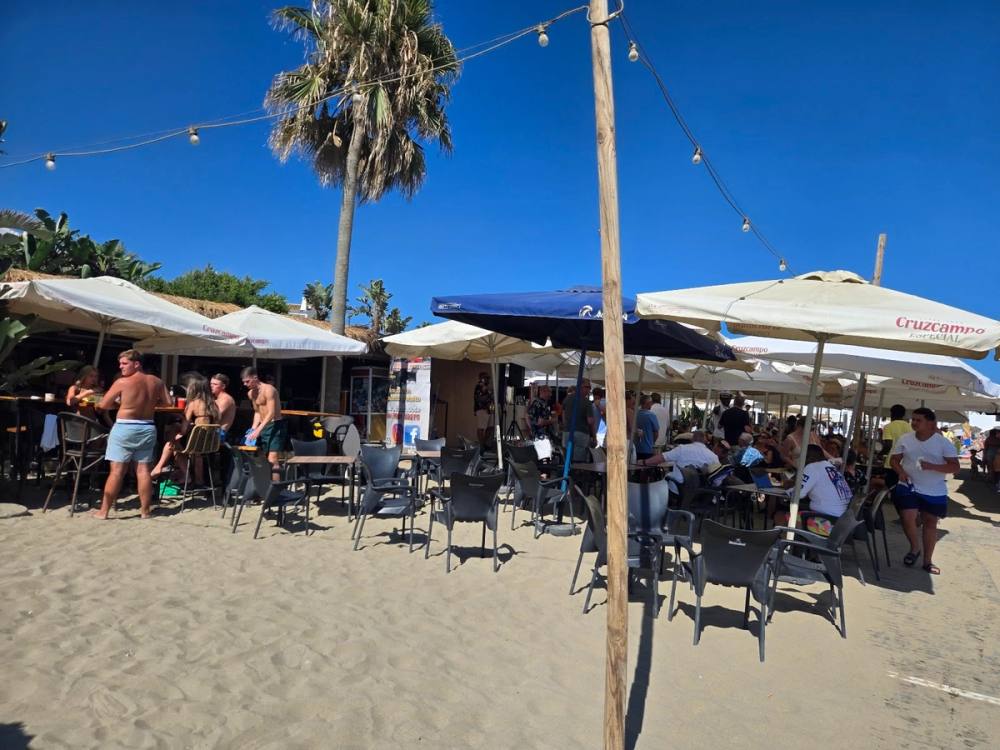 Andy's Beach Bar