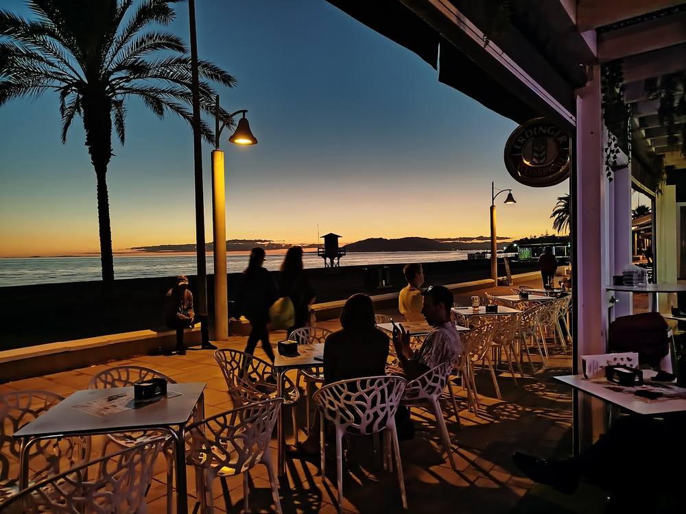 BIKINI BEACH CAFE