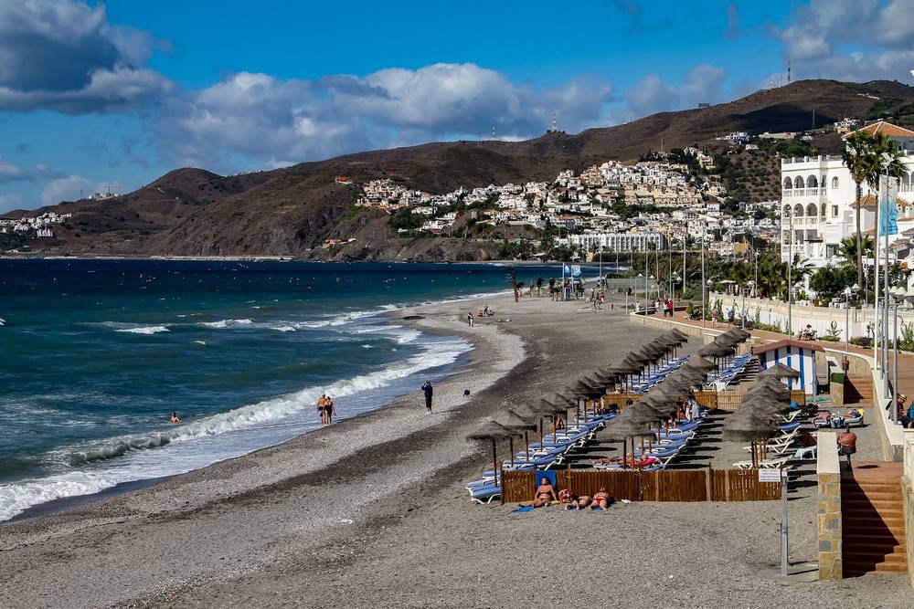 Playa El Chucho Nerja