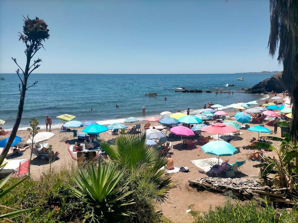 Playa Nudista Benalnatura