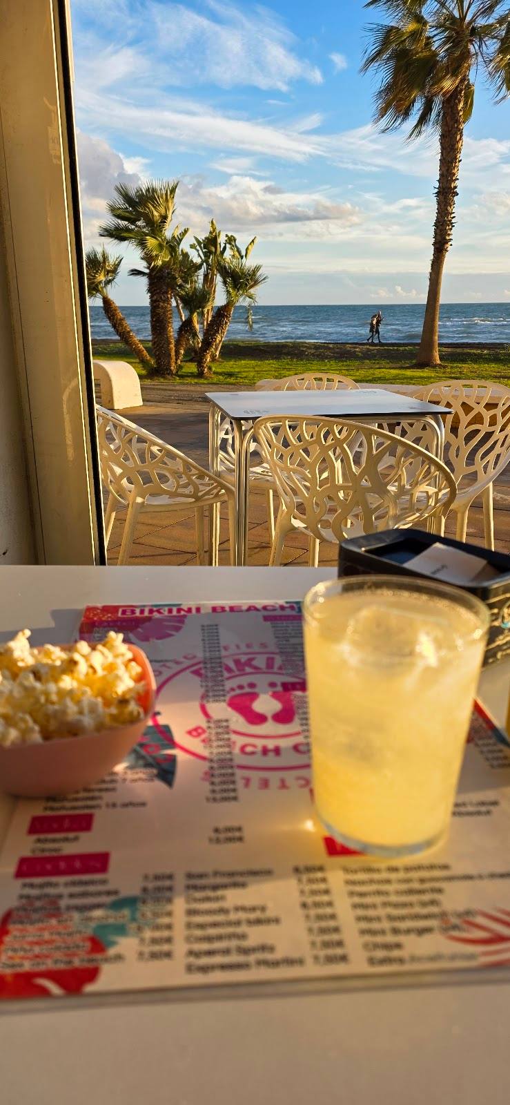BIKINI BEACH CAFE