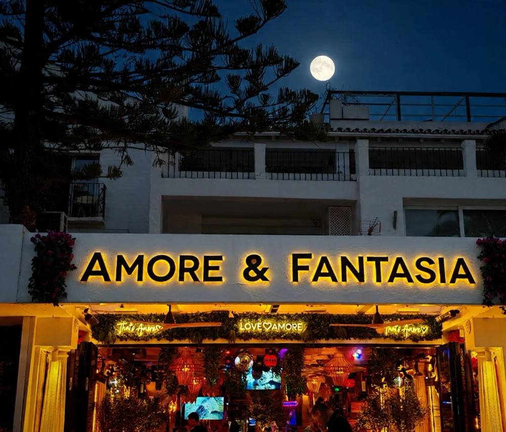 AMORE E FANTASIA Frontline in Puerto Banus, Italian Restaurant with Wood Fired Pizza, Outdoor Terrace with Sea & Yacht Views
