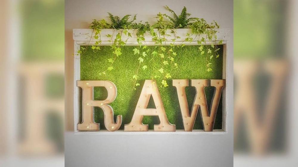 RAW Lounge