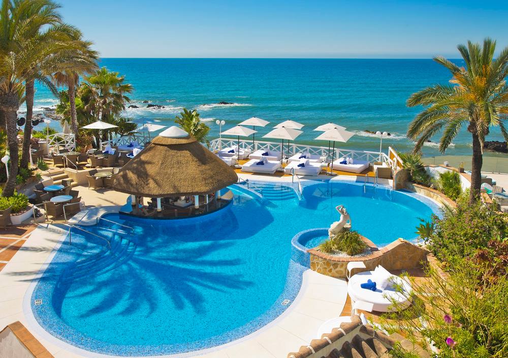 El Oceano Beach Hotel & Restaurant