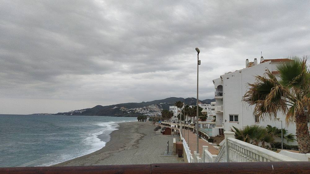 Playa El Chucho Nerja