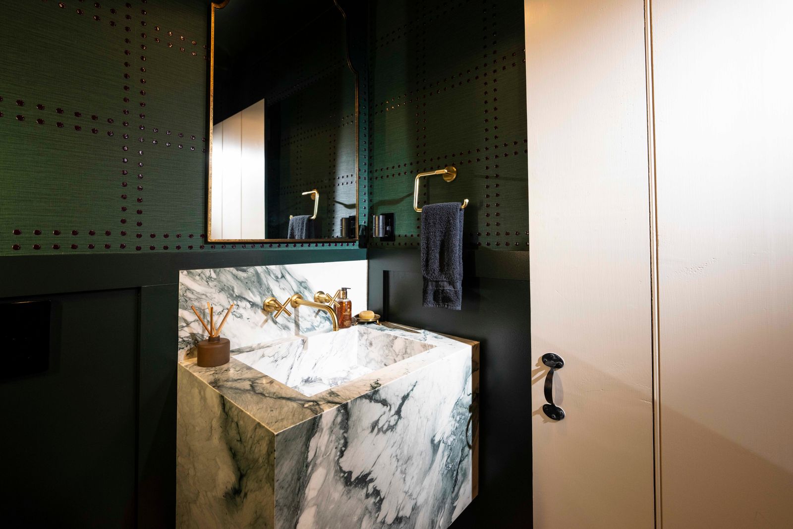 Modern Luxe Manor — UA Designs project